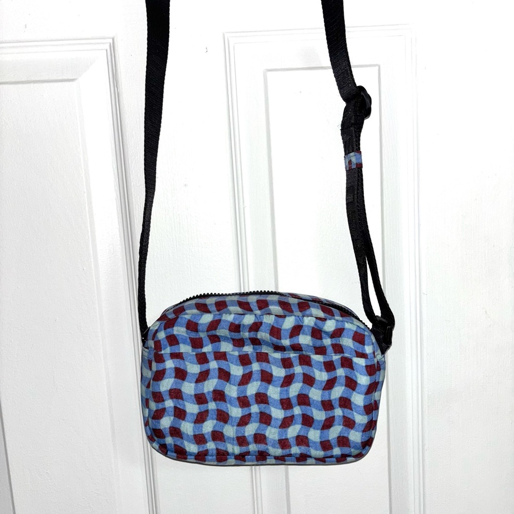 Baggu Camera Crossbody UO exclusive